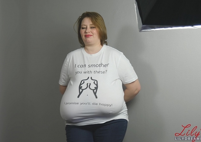 lily3/videos/210 - Beyond the bra shirts modeling